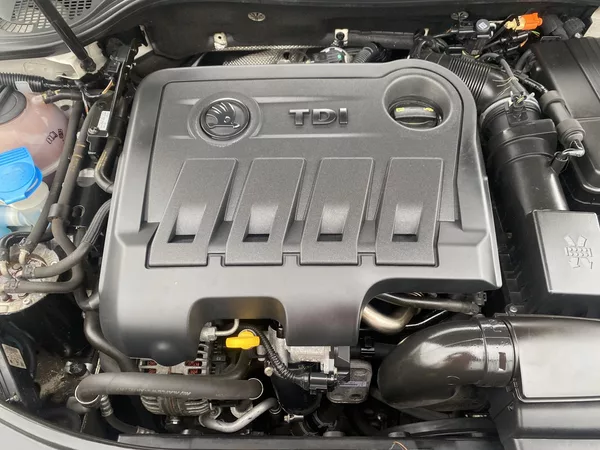 Škoda Superb 2.0TDi 4x4 170PS DSG L+K COMBI - foto 81