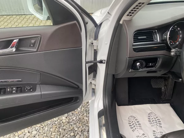 Škoda Superb 2.0TDi 4x4 170PS DSG L+K COMBI - foto 88