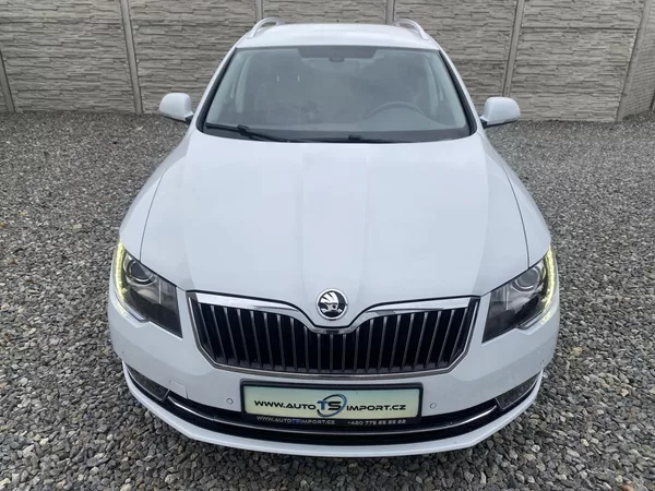 Škoda Superb 2.0TDi 170PS 6R ELEGANCE NAVI! - foto 9
