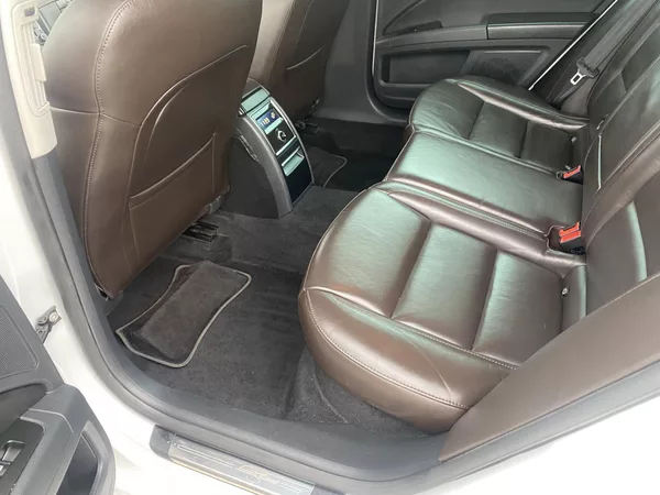 Škoda Superb 2.0TDi 4x4 170PS DSG L+K COMBI - foto 99