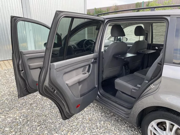 Volkswagen Touran 2.0TDi 140PS DSG TAŽNÉ - foto 27