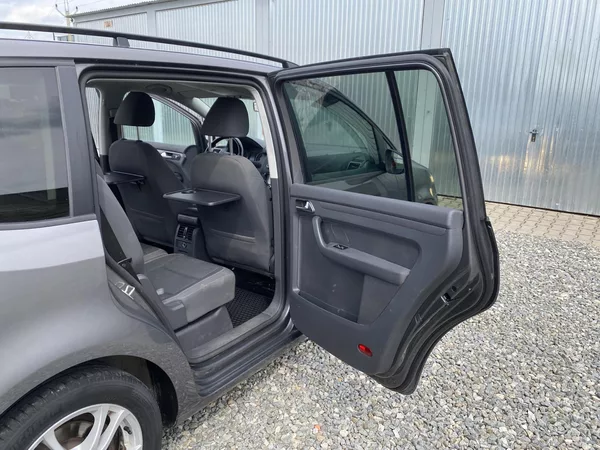 Volkswagen Touran 2.0TDi 140PS DSG TAŽNÉ - foto 30