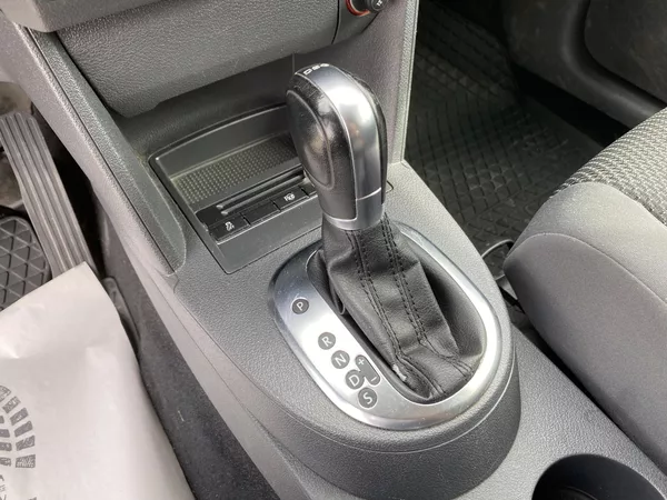Volkswagen Touran 2.0TDi 140PS DSG TAŽNÉ - foto 42