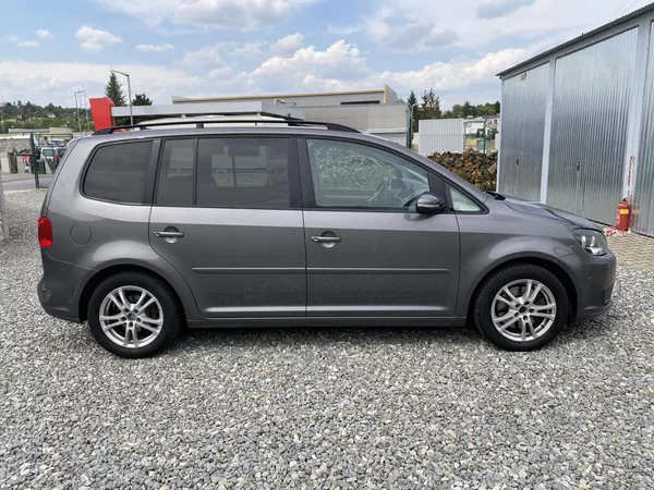 Volkswagen Touran 2.0TDi 140PS DSG TAŽNÉ - foto 9