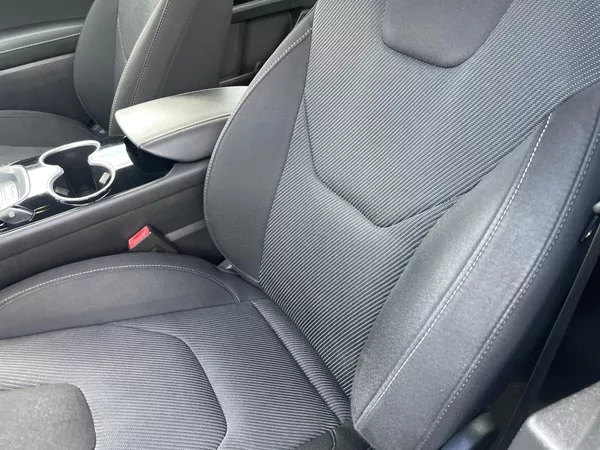 Ford Mondeo 2.0TDCi 150PS MANUAL COMBI STK - foto 96