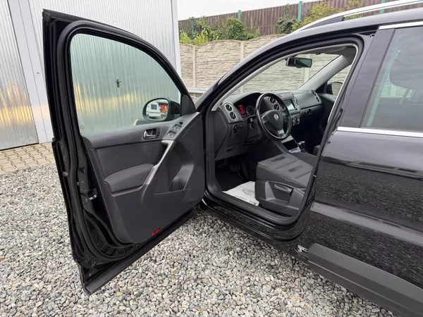 Volkswagen Tiguan 140PS 4x4 DSG PANORAMA - foto 89