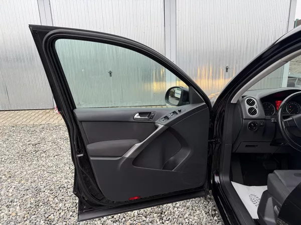 Volkswagen Tiguan 140PS 4x4 DSG PANORAMA - foto 91