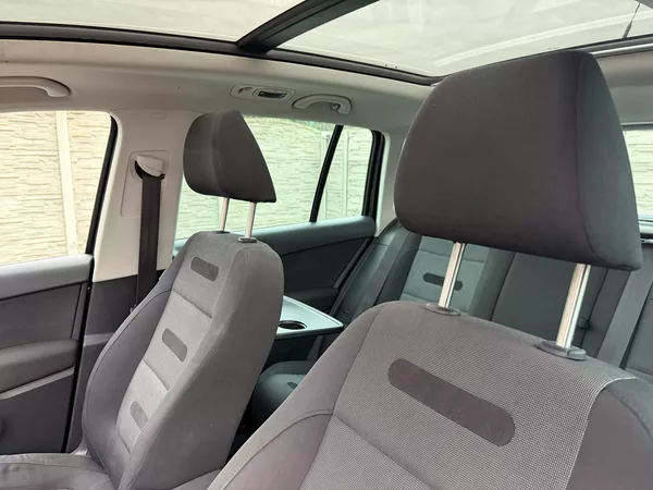 Volkswagen Tiguan 140PS 4x4 DSG PANORAMA - foto 96