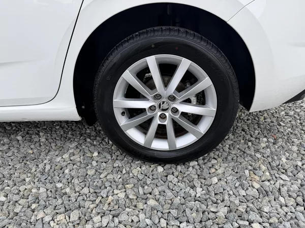 Škoda Scala 1.6TDi 115PS 6R STYLE LED STK! - foto 34