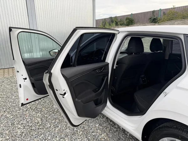 Škoda Scala 1.6TDi 115PS 6R STYLE LED STK! - foto 97