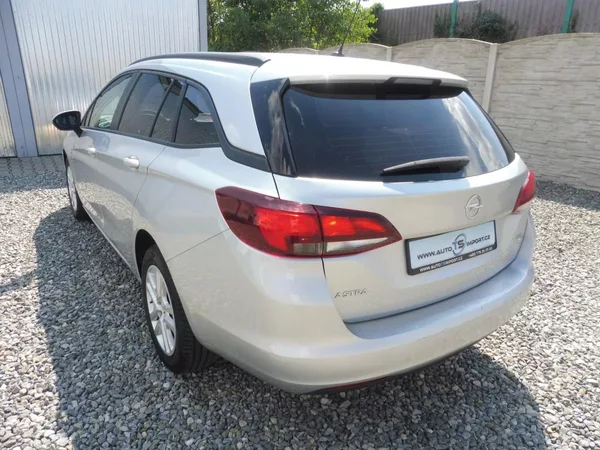 Opel Astra 1.6CDT-i 110PS NEW MODEL CENA! - foto 37