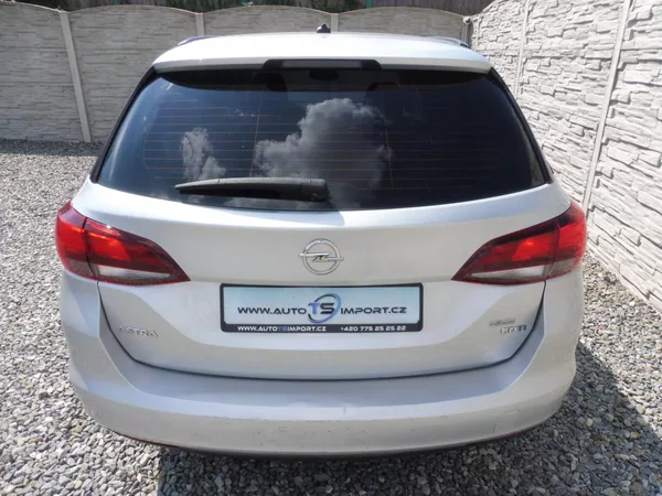 Opel Astra 1.6CDT-i 110PS NEW MODEL CENA! - foto 4