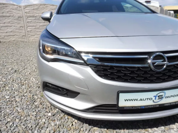Opel Astra 1.6CDT-i 110PS NEW MODEL CENA! - foto 67