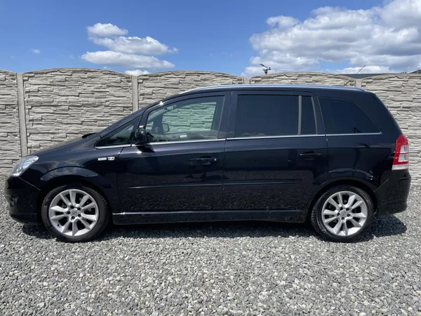 Opel Zafira 1.8i 16v 135PS LPG 7MÍST SPORT