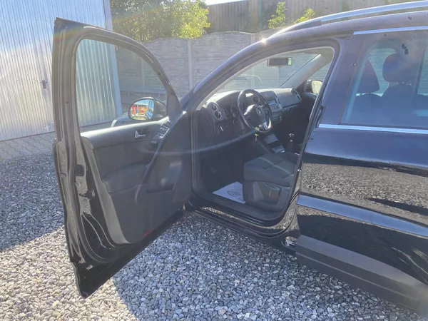Volkswagen Tiguan 2.0TDi 4x4 135PS GOAL PĚKNÝ!!! - foto 90