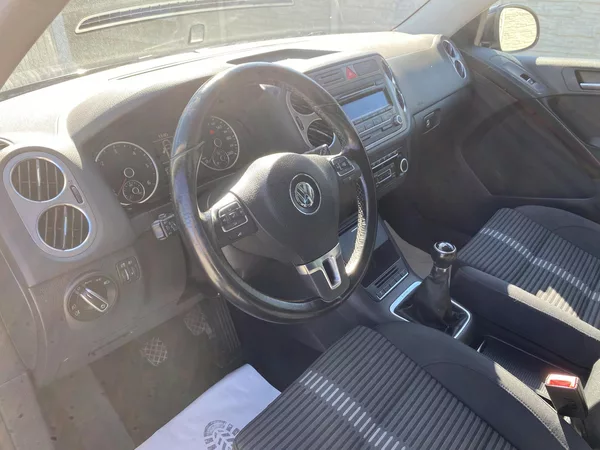 Volkswagen Tiguan 2.0TDi 4x4 135PS GOAL PĚKNÝ!!! - foto 98