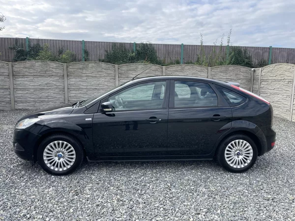 Ford Focus 1.6i 16V 100PS LPG HATCHBACK!! - foto 16