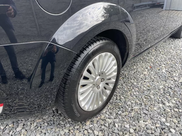 Ford Focus 1.6i 16V 100PS LPG HATCHBACK!! - foto 45