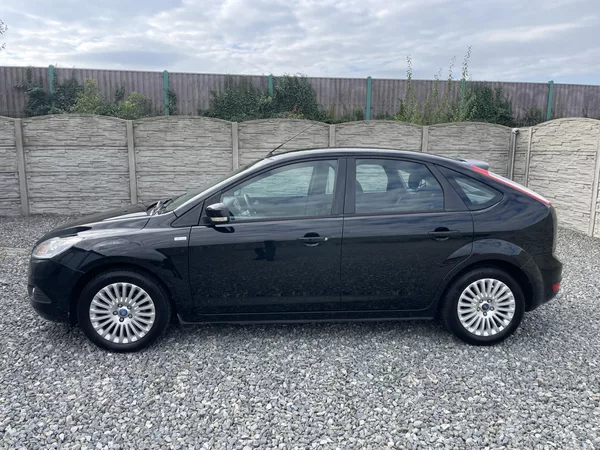 Ford Focus 1.6i 16V 100PS LPG HATCHBACK!! - foto 82