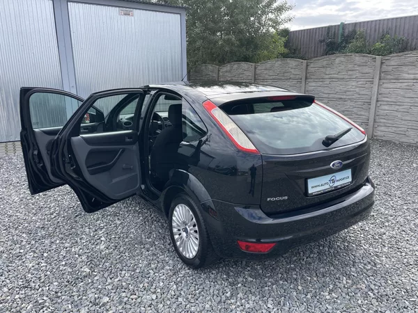 Ford Focus 1.6i 16V 100PS LPG HATCHBACK!! - foto 96