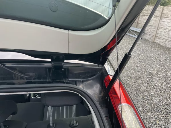 Ford Focus 1.6i 16V 100PS LPG HATCHBACK!! - foto 99