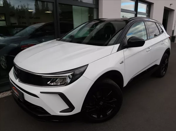 Opel Grandland 1,2 Turbo,96kW,1majČR,ser.kn.
