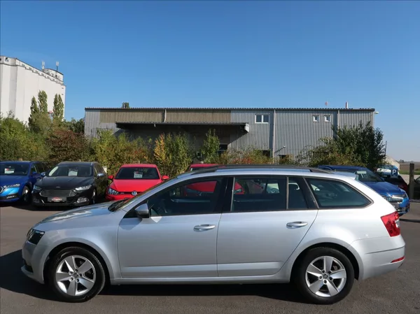 Škoda Octavia 1,6 TDi,85kW,1majČR,Serv.k,DPH - foto 5