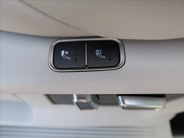 Forthing U-TOUR 1,5 T,130kW,1majČR,ExclusiveFR - foto 24