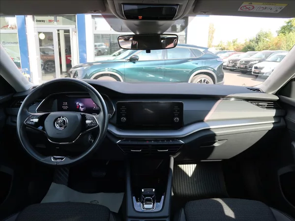 Škoda Octavia 2,0 TDi,1majČR,DSG,Serv.k.,DPH - foto 16
