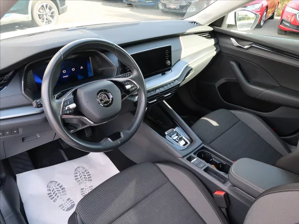 Škoda Octavia 2,0 TDi,1majČR,DSG,Serv.k.,DPH - foto 9