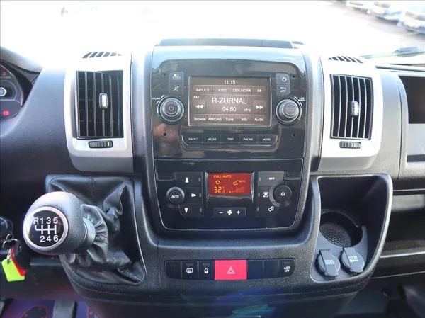 Citroën Jumper 2,2 BHDi,103kW,1majČR,L4H2,DPH - foto 14