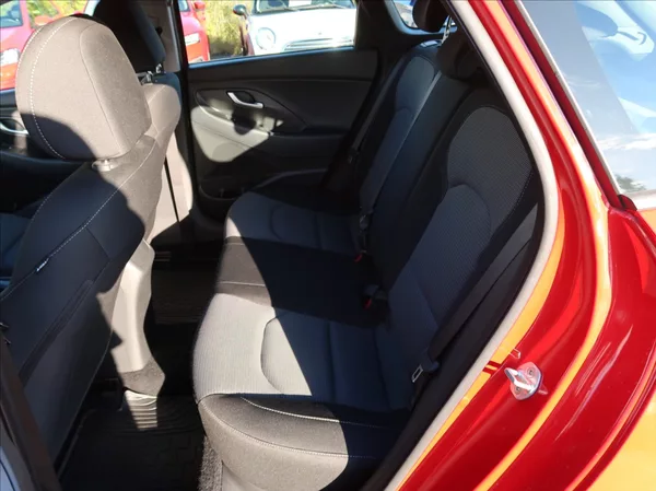 Hyundai i30 1,0 T-GDi,88kW,NovéČR,Serv.kn. - foto 17