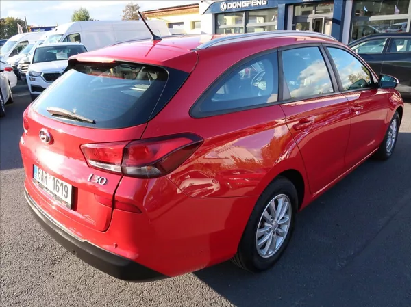Hyundai i30 1,0 T-GDi,88kW,NovéČR,Serv.kn. - foto 3