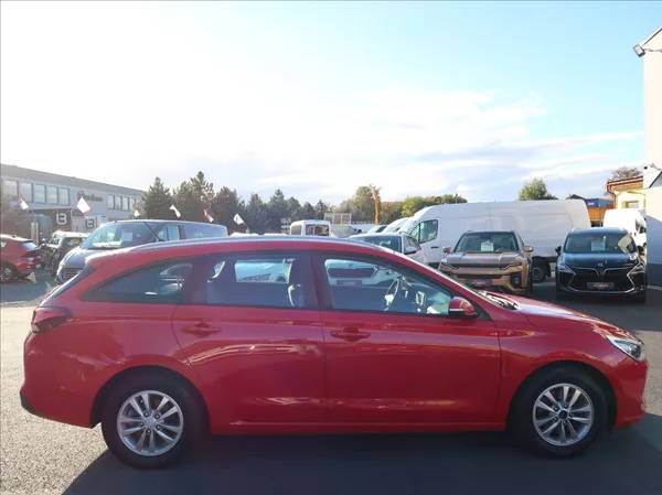 Hyundai i30 1,0 T-GDi,88kW,NovéČR,Serv.kn. - foto 6