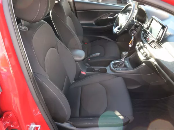 Hyundai i30 1,0 T-GDi,88kW,1majČR,Klima - foto 13