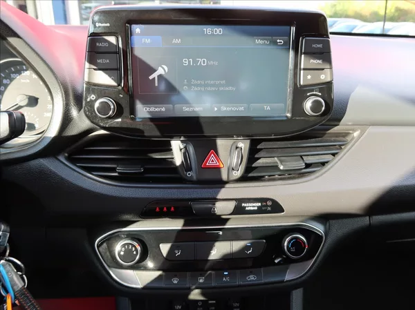 Hyundai i30 1,0 T-GDi,88kW,1majČR,Klima - foto 14