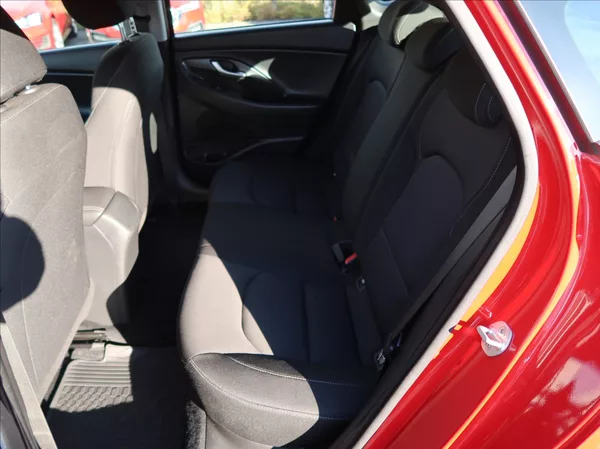 Hyundai i30 1,0 T-GDi,88kW,1majČR,Klima - foto 18
