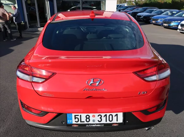 Hyundai i30 1,0 T-GDi,88kW,1majČR,Klima - foto 8