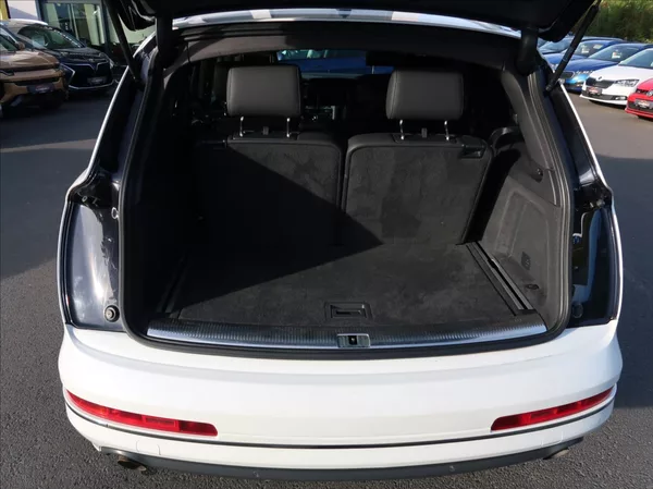 Audi Q7 3,0 TDi,176kW,NovéČR,7míst - foto 29