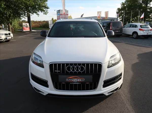 Audi Q7 3,0 TDi,176kW,NovéČR,7míst - foto 7