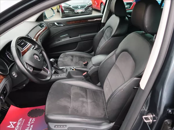 Škoda Superb 2,0 TDi,103kW,NovéČR,Elegance - foto 12