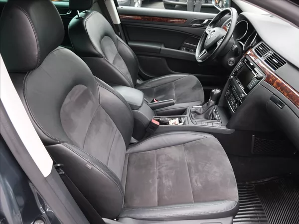 Škoda Superb 2,0 TDi,103kW,NovéČR,Elegance - foto 13