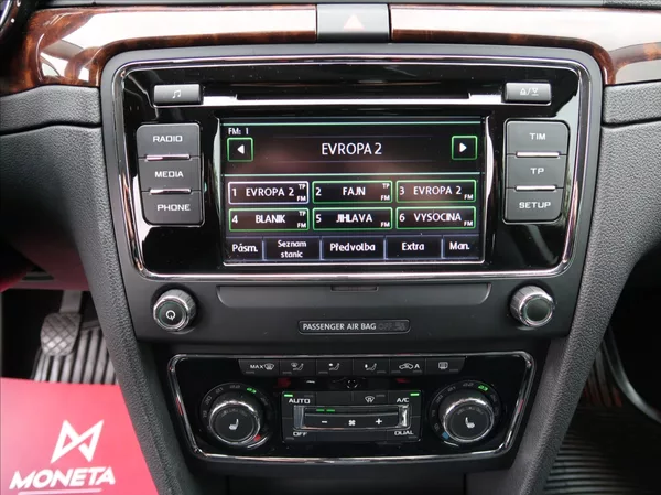 Škoda Superb 2,0 TDi,103kW,NovéČR,Elegance - foto 14