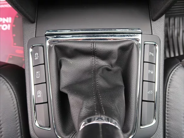 Škoda Superb 2,0 TDi,103kW,NovéČR,Elegance - foto 17