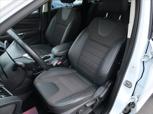 Ford Kuga 1,6 EcoBoost,110kW,NovéČR,tažn - foto 10
