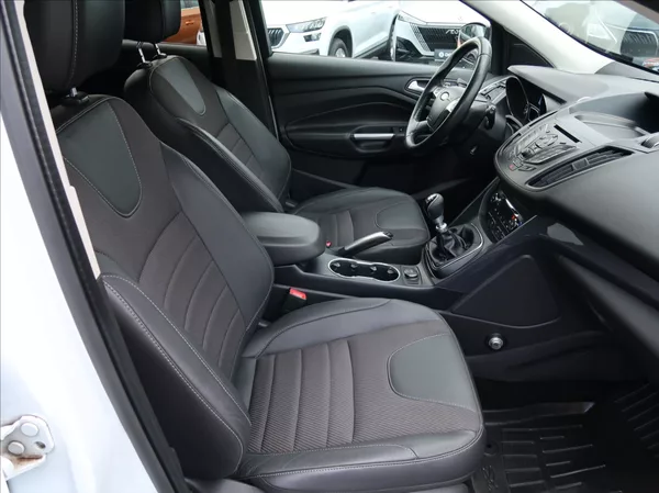 Ford Kuga 1,6 EcoBoost,110kW,NovéČR,tažn - foto 13