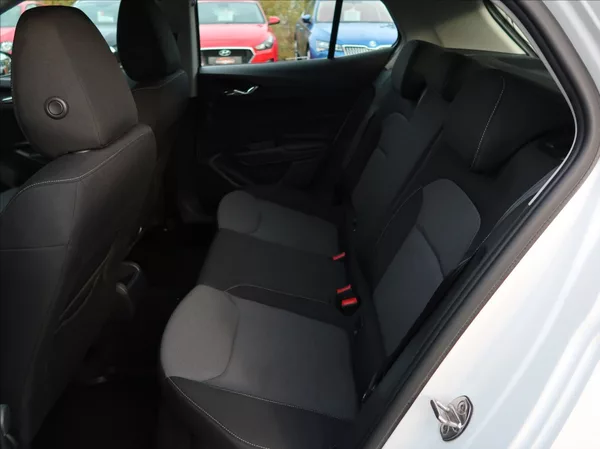 Škoda Fabia 1,0 TSi,70kW,1majČR,Serv.k,DPH - foto 16