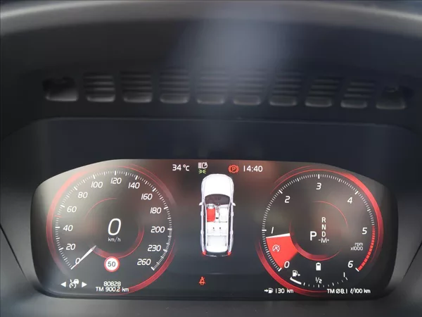Volvo XC90 2,0 B5,173kW,MomentumPro,1maj - foto 11