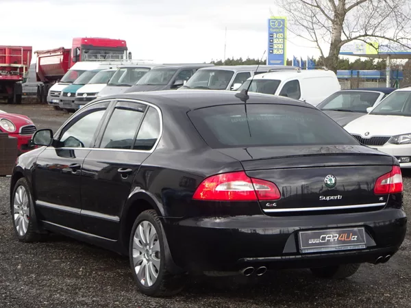 Škoda Superb - foto 27