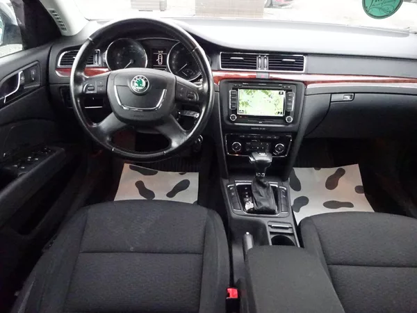 Škoda Superb - foto 8